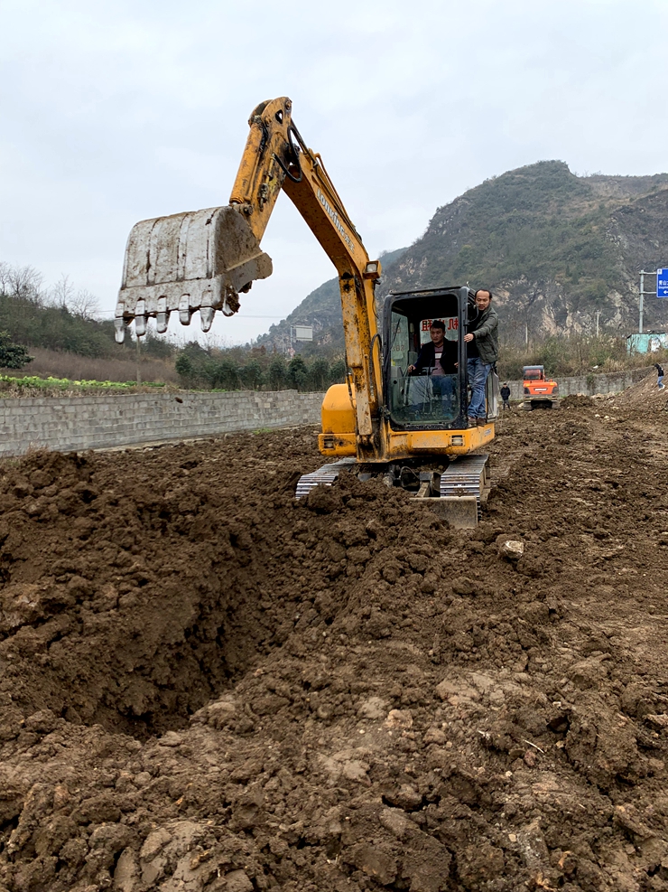 貴陽挖掘機學(xué)校